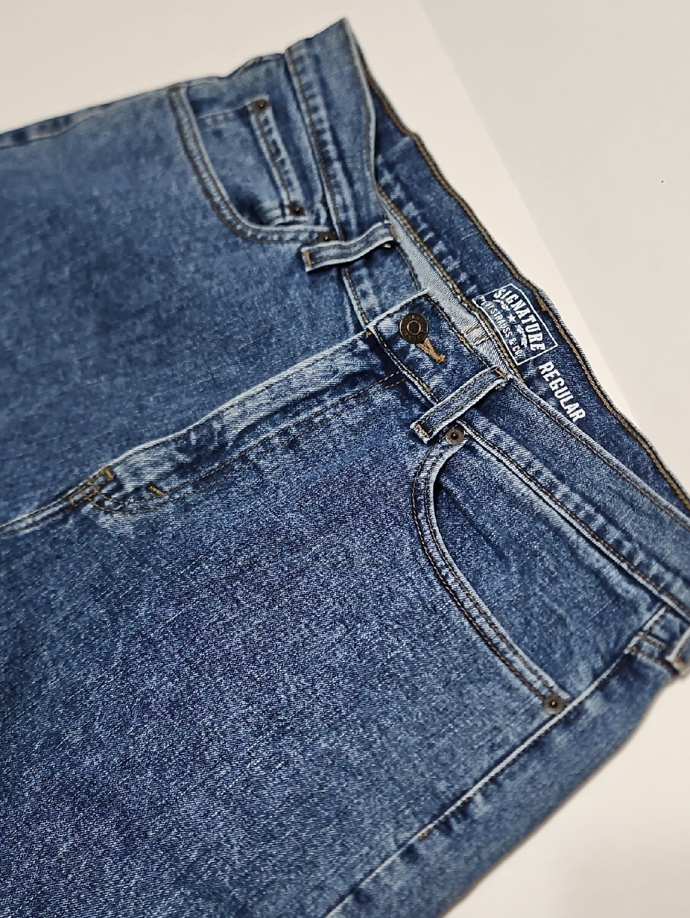 Signature Levis Men's Mid Wash Blue Denim Jeans Size Regular 34x34